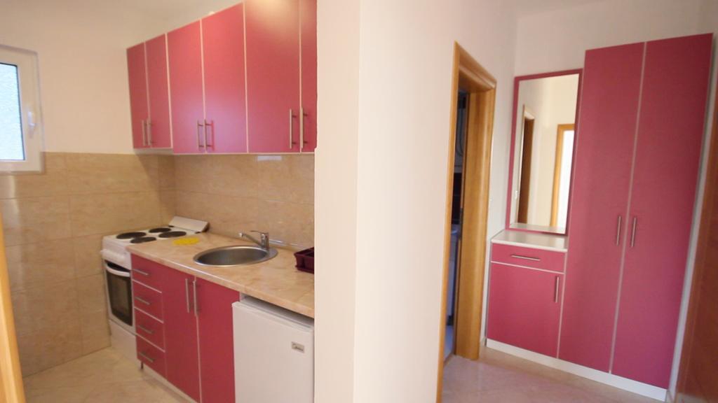 Apartments Percobic Sutomore Habitación foto
