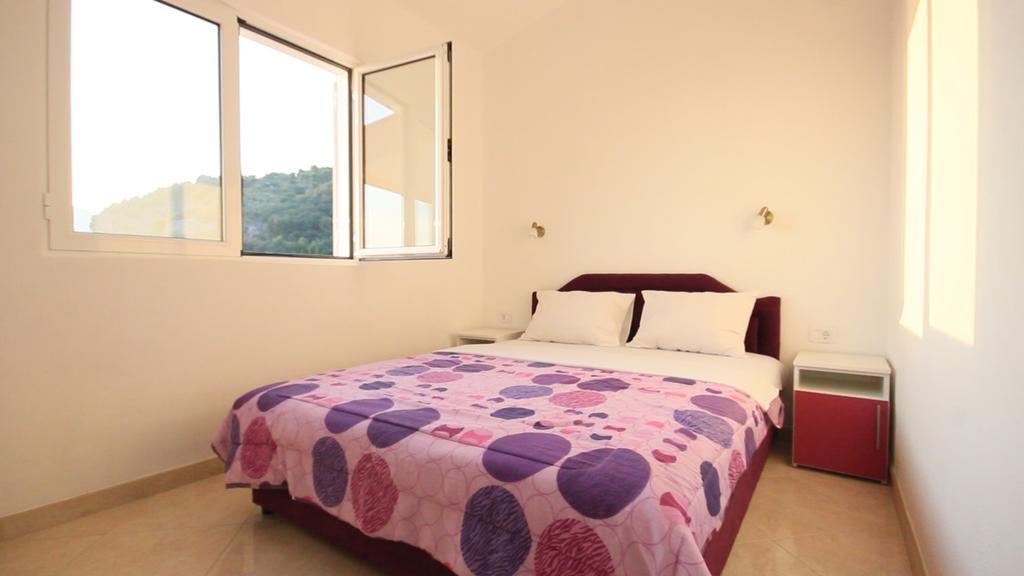 Apartments Percobic Sutomore Habitación foto
